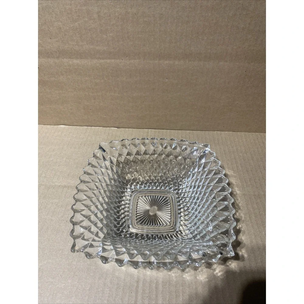 Vintage Indiana Glass Square Candy Nut Dish, Diamond‎ Point